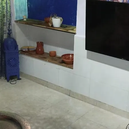 Apartment Sleep & Shower In A Typical District