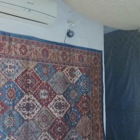 Apartment Sleep & Shower In A Typical District