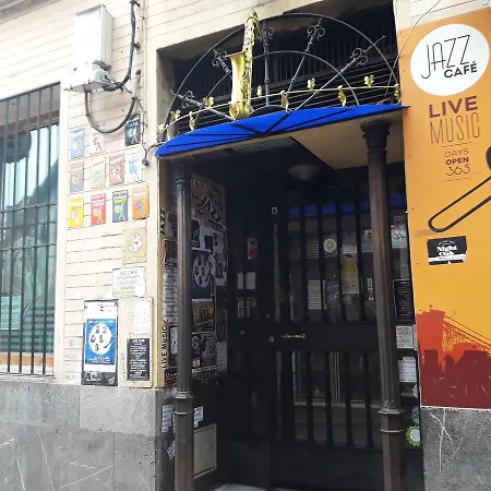 Sleep & Shower In A Typical District * Córdoba