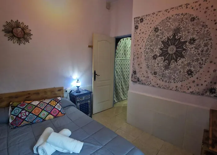 Sleep & Shower In A Typical District קורדובה