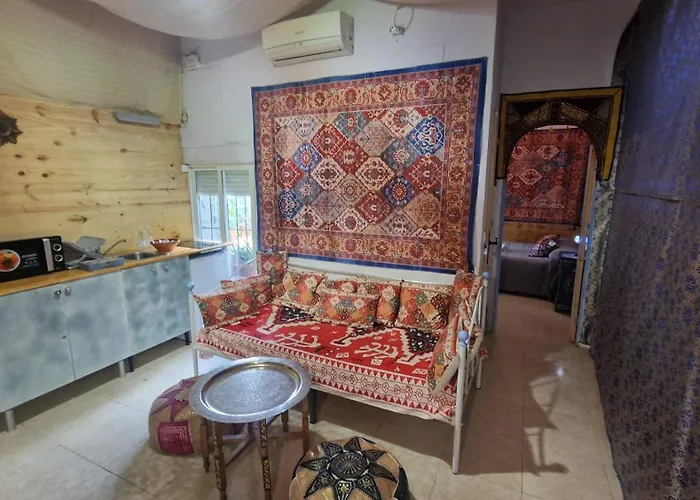 דירה Sleep & Shower In A Typical District קורדובה